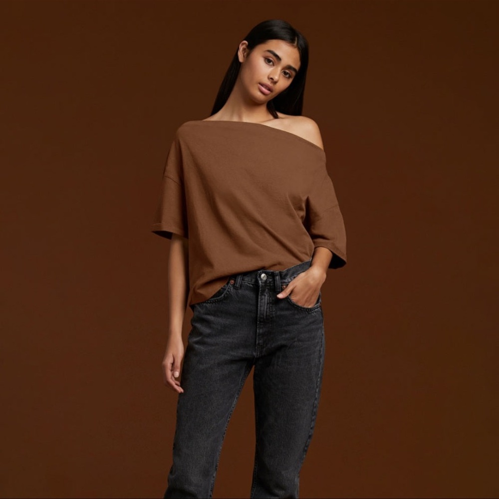 NUUDS chocolate off the shoulder